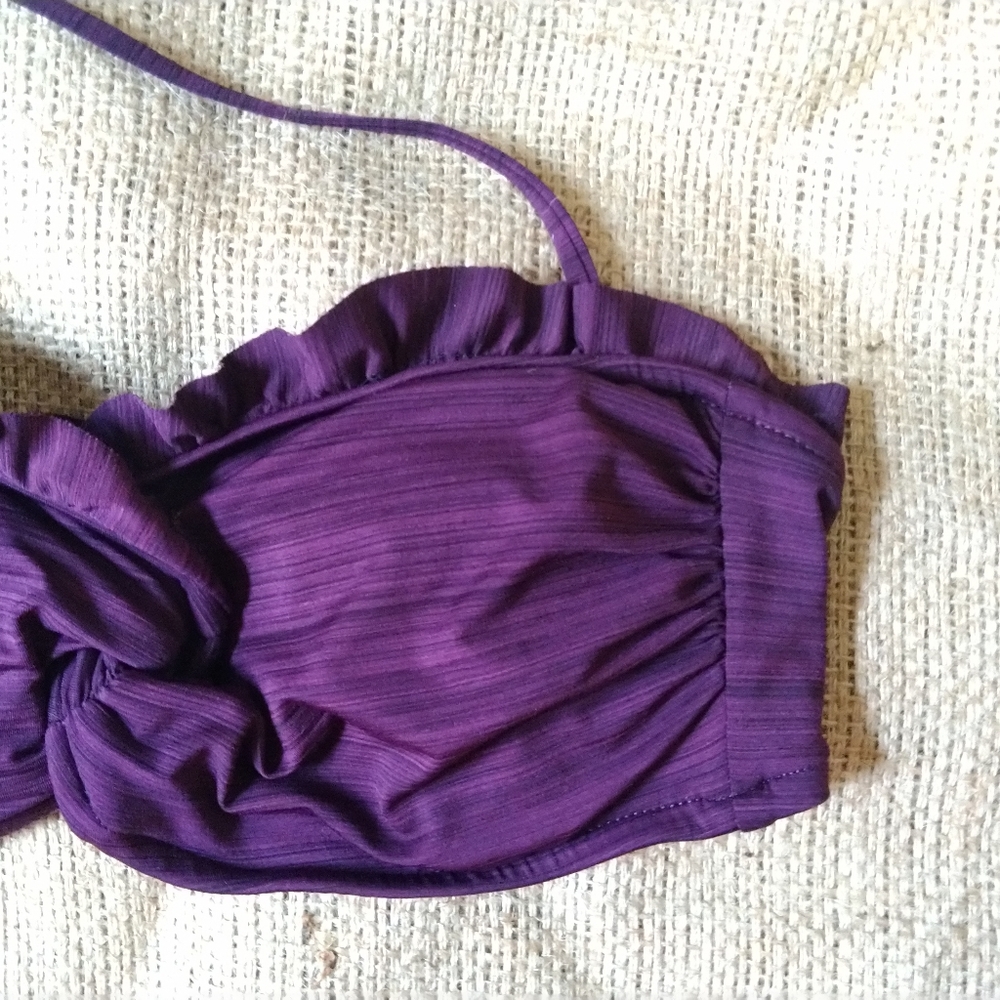 Last call! Ruffle Bandeau Bikini Top - Picture 4 of 10
